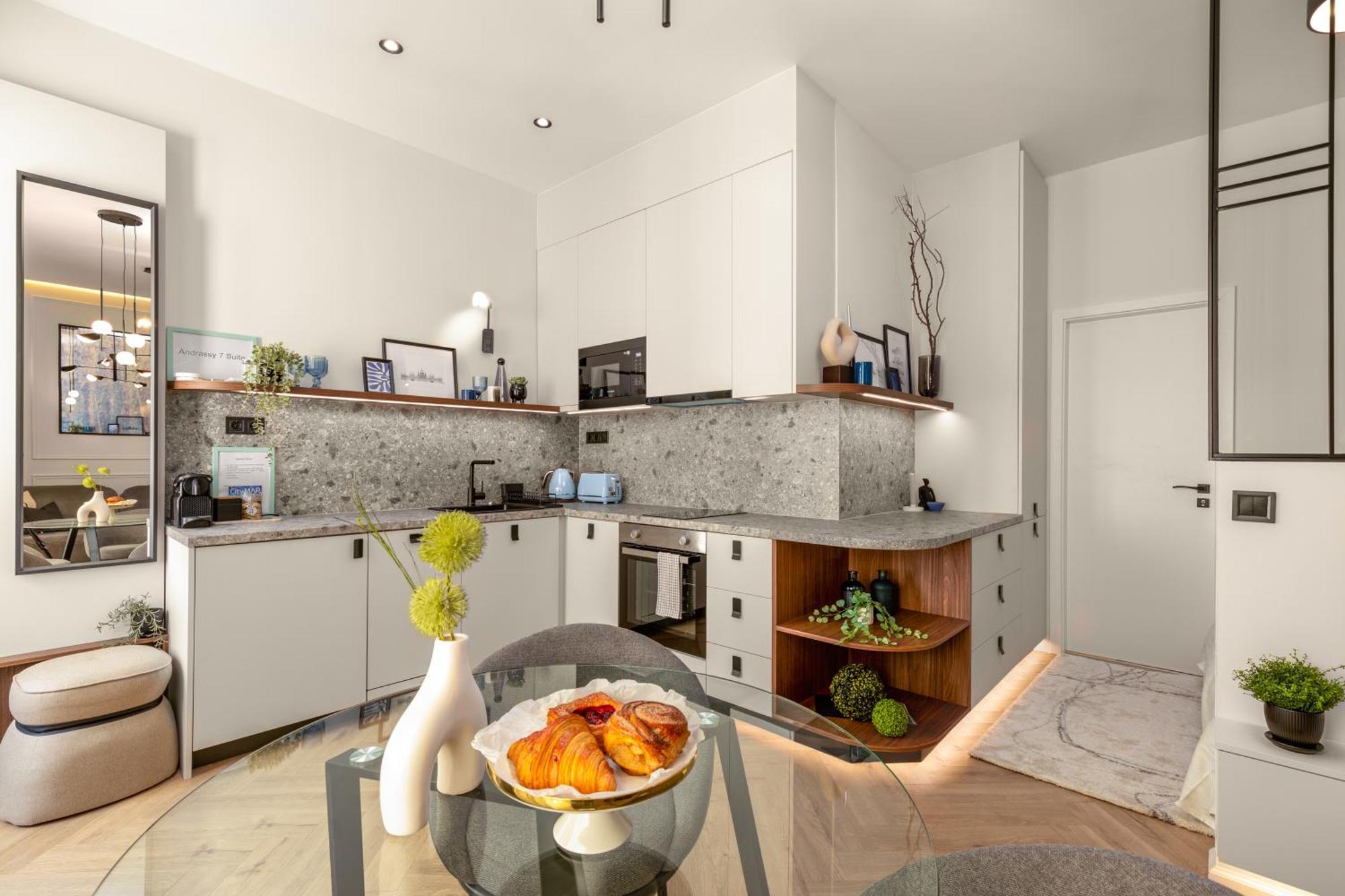 Andrassy 7 Premium Suite 布达佩斯 外观 照片